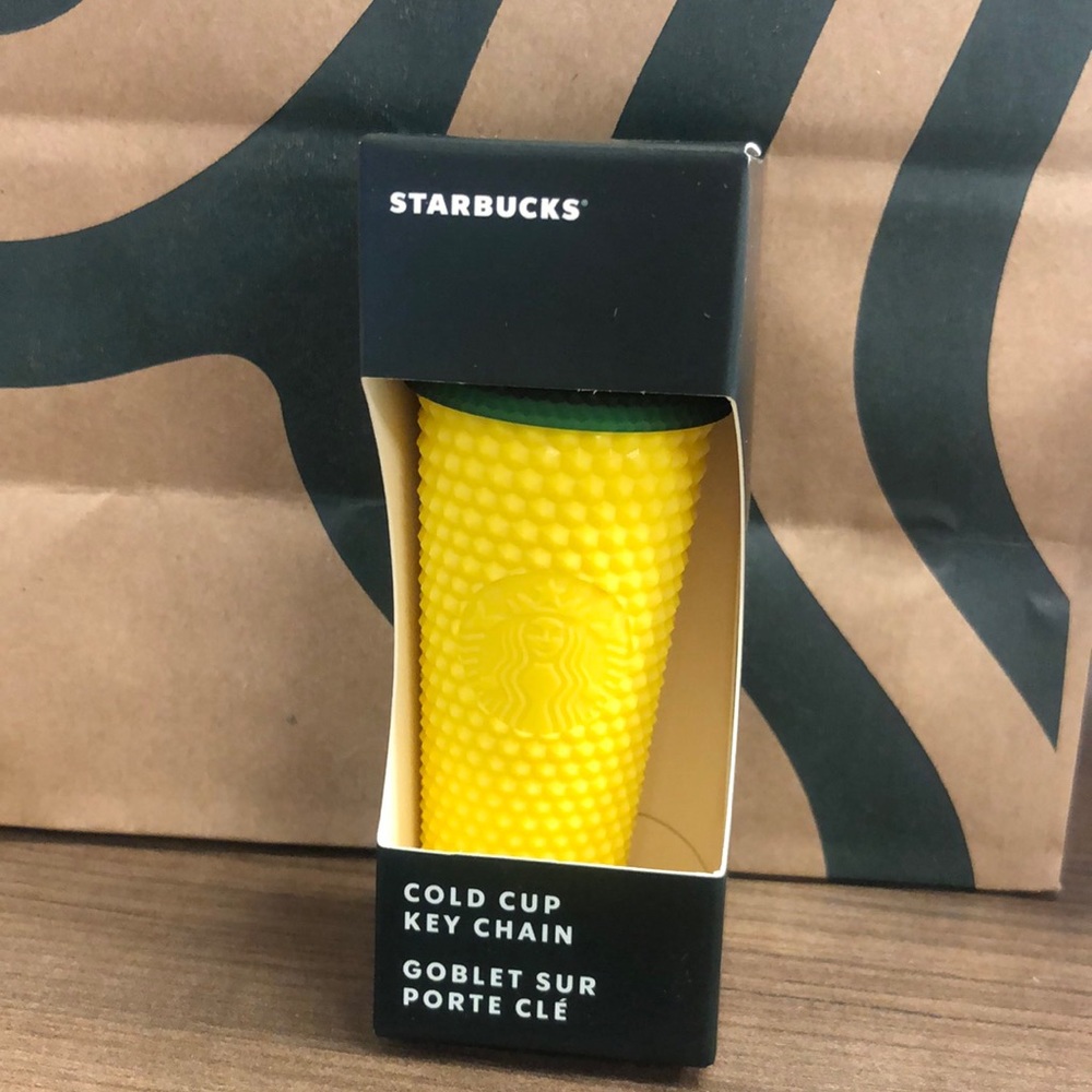 NEW 🍍Hawaii Starbucks Pineapple Key Chain🍍